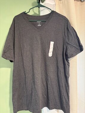 Men's Charcoal V-Neck Short Sleeve Tee